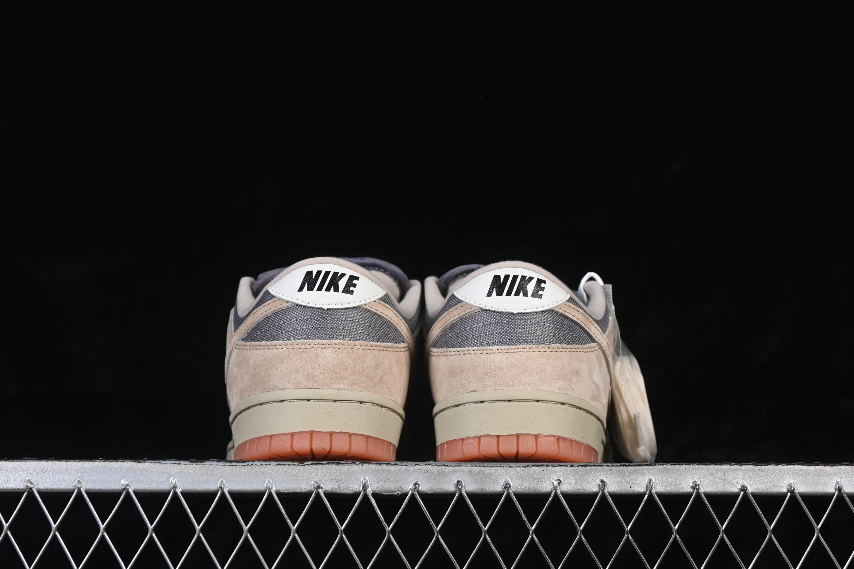 All Categories Nk SB Dunk Series Nk SB Dunk Low Low-top sneakers Nike SB Dunk Low Pro B "Parachute Beige" Desert Khaki Low-top casual sneakers HJ0367-200